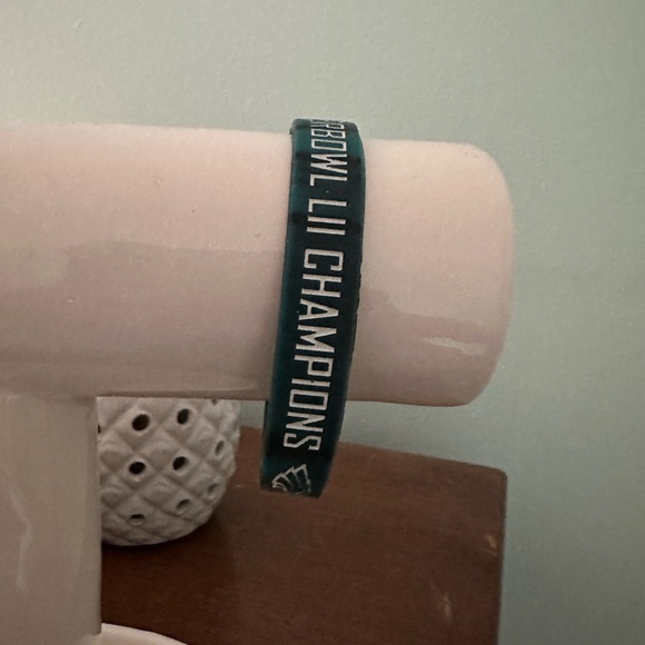 🦅 Philadelphia Eagles Superbowl LII Rubber Bracelet - Picture 5 of 5